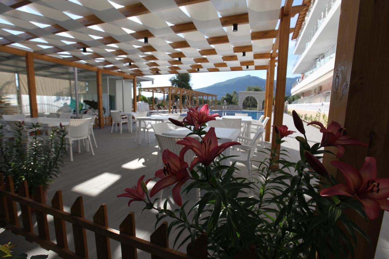 Hotel Riviera Borş Dış mekan fotoğraf