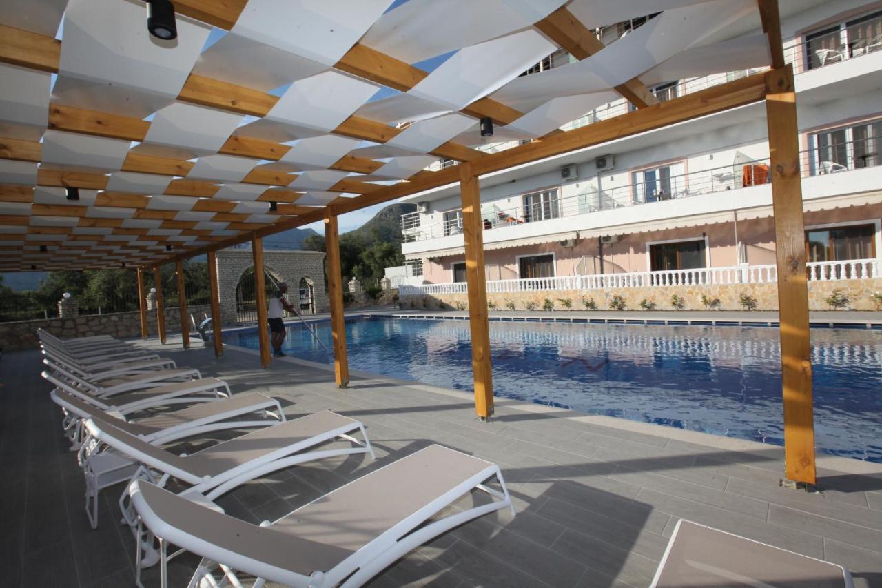 Hotel Riviera Borş Dış mekan fotoğraf